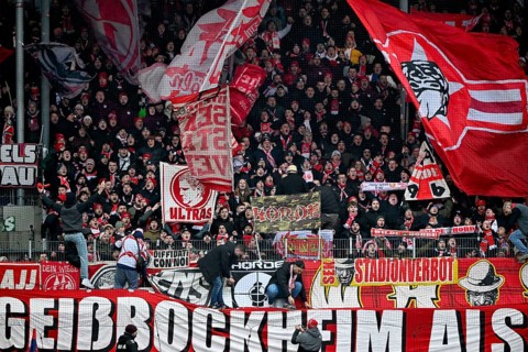Fan block, fans, fan curve, flags, atmosphere, atmospheric 1. FC Cologne, Voith-Arena, Heidenheim,