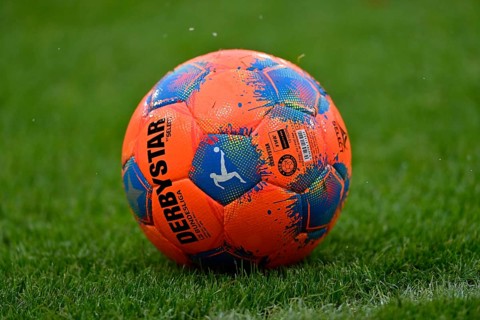 Winter version of the Adidas game ball Derbystar Bundesliga Brilliant APS High Visible in orange