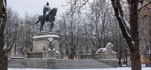 Winter in Stuttgart. There is a closed blanket of snow in the city center. Karlsplatz with