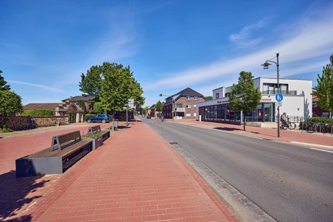 Commercial buildings, houses, general architecture, Landessparkasse zu Oldenburg, benches, lantern,