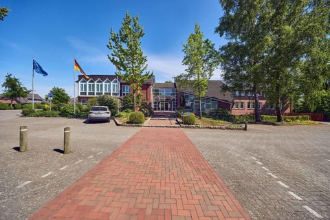 Town hall of the municipality of Neuenkirchen-Vörden, commercial building, modern architecture,