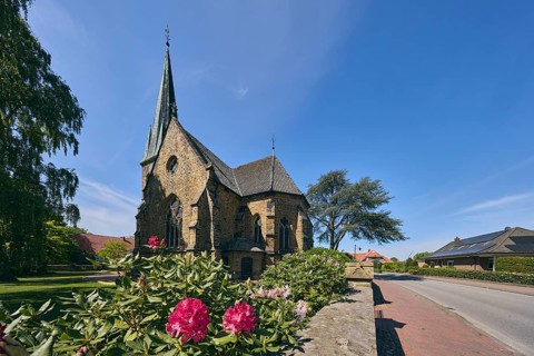 Church Apostelkirche - Evangelisch-lutherische Kirchengemeinde Neuenkirchen-Vörden, church tower,
