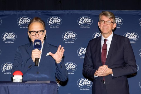 Station manager Oliver Dunk and the Federal Government Commissioner for Culture and the Media (BKM)