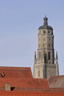 Late Gothic St. Georg church with Daniel church tower, roofs, Nördlingen, Bavaria, Germany