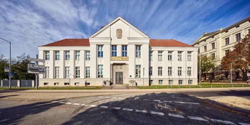 State archive, historic building, architect Paul Ehmig, central risalit, hipped roof, façade with