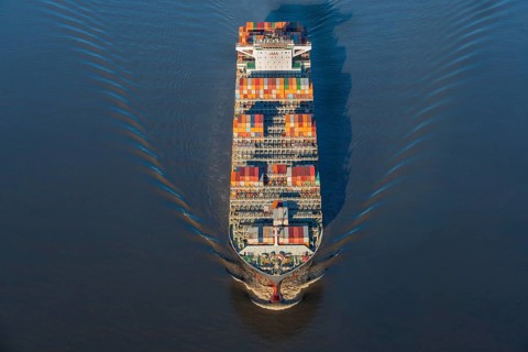 Container ship, Maersk Gibraltar, half full, low tide, Elbe, fairway, wave, Hamburg,
