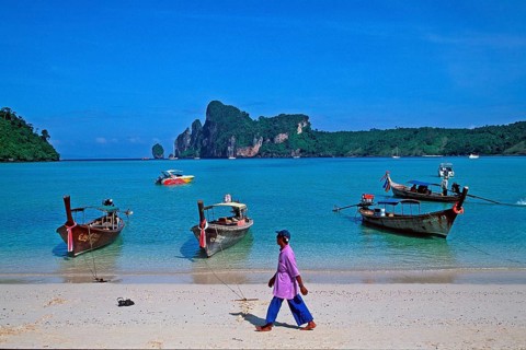 Longtail boats on Ko Phi Phi Don beach, two years in front of the tsunami, Thailand, December 2002,