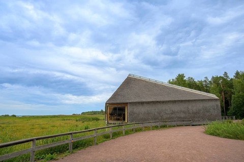 Naturum Nature Conservation Information Center at Vogelsee Tåkern, modern building with pitched