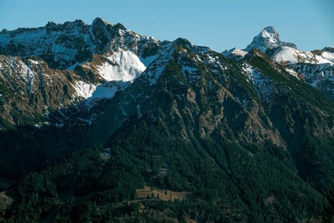 View from the high-altitude hiking trail from Bolsterlanger Horn to Riedberger Horn, back mountains