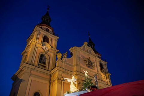 Protestant City Church, angel figure, angel motif, baroque Christmas market, blue hour, dusk,