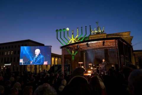 Kai Wegner (Governing Mayor of Berlin) speaks at the lighting of lights to mark 20 years of