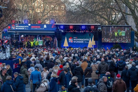 The WDR2 Christmas Miracle, fundraising campaign over 5 days long, non-stop broadcast, 24 hours, by