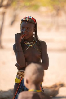 Portrait, brightly decorated girl of the Hakaona tribe, also Havakona or Hakawona, near Opuwo,