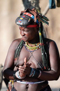 Traditional dance, brightly decorated woman of the Hakaona tribe also Havakona or Hakawona, near