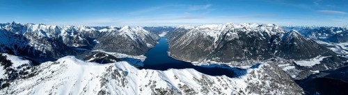 Alpine panorama, aerial view, epic view of mountain landscape with snow in winter, Bärenkopf