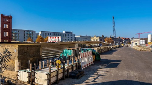 Permanent construction site, the Einheitsseesaw construction project in front of the Humboldt