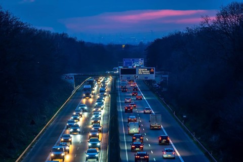 Evening traffic on the A52 motorway, between Düsseldorf and Essen, in front of the Breitscheid