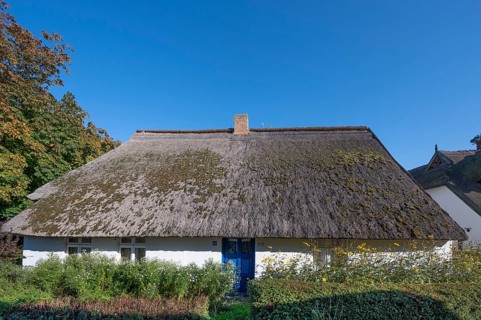 Private residential house with thatched roof, Ahrenshoop, Darß, Mecklenburg-Western Pomerania,