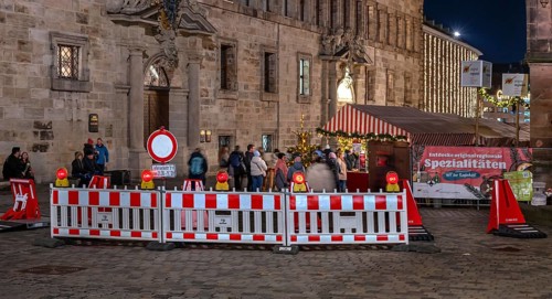 Barrier to secure the Nuremberg Christmas Market, Hauptmarkt, Nuremberg, Middle Franconia, Bavaria,