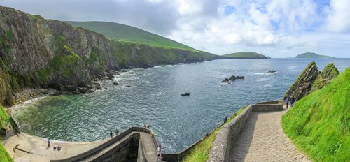 Steep descent to Dunquin pier, Ballyickeen Commons, Dunquin, Kerry, Ireland