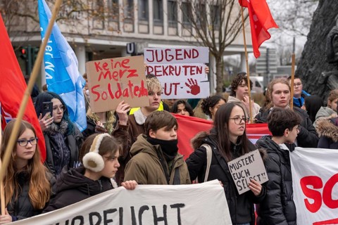School strike against military service, around 600 participants in a demonstration against the