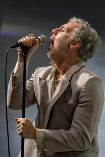 BAXTER DURY (son of Ian Dury), musician, singer, Indie/Pop, UK, ALLBARONE TOUR, live on 01.12.2025