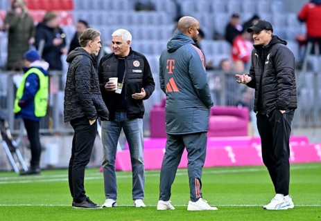 Coach coach Vincent Kompany FC Bayern Munich FCB talking with coach coach Alexander Blessin FC St.