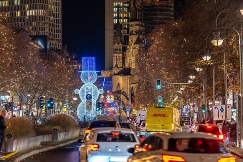 Christmas decoration, light decoration, in Berlin, Tauentzienstraße, view of the Memorial Church on
