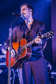 Max Giesinger live on People Tour 2025 in Berlin's Huxley's New World on 26.11.2025
