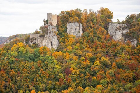Indian summer on the Swabian Jura in the Nenninger Valley with the ruins of Reussenstein Castle
