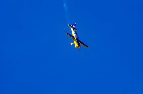 An Extra EA-300 from Extra Flugzeugproduktions- und Vertriebs GmbH with registration D-EXBH during