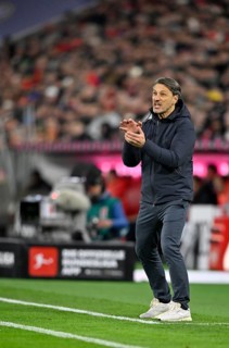 Coach Niko Kovac Borussia Dortmund BVB on the sidelines gesture gesture TV camera, German Classico,