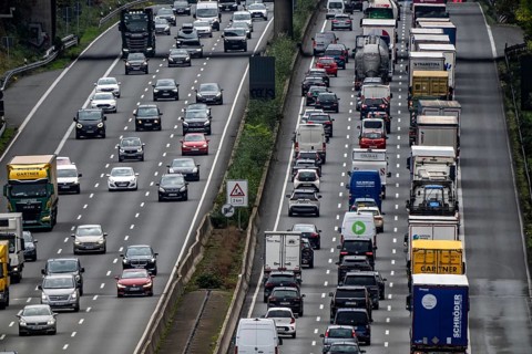 Traffic jam on the A3 motorway between the Hilden junction and the Mettmann junction, view to the