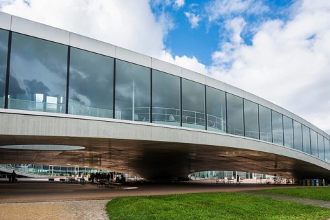 Rolex Learning Centre, SANAA architects, École polytechnique fédérale de Lausanne, EPFL, Lausanne,