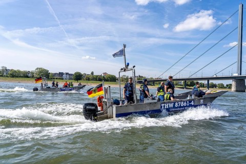 Multi-purpose boat of the THW during a training trip on the Rhine near Düsseldorf, the specialist