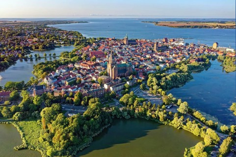 Aerial view, on the left Knieperteich with fountain, below Kleiner Frankenteich, on the left