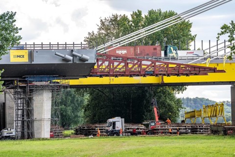 New construction of the second motorway bridge Neuenkamp of the A40, over the Rhine near Duisburg,