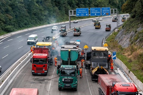 Rehabilitation of the A52 motorway near Essen, an 8 km long section between the Essen-Kettwig