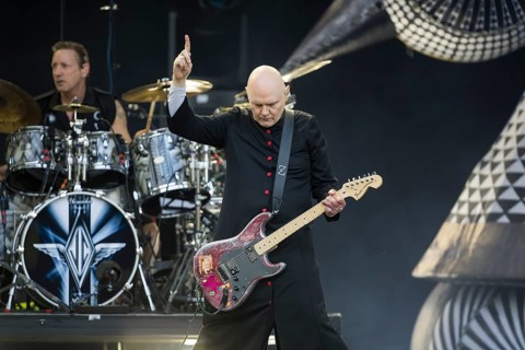 Jimmy Chamberlin (drummer) and Billy Corgan (singer) from The Smashing Pumpkins live on The Aghori
