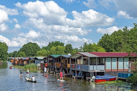 Canoeing, stand-up paddling, boathouses, holiday homes on the canal between Mirower See and