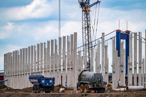 Construction of a new logistics hall on the Mercatroinsel, Hall 2, next to an existing hall, approx