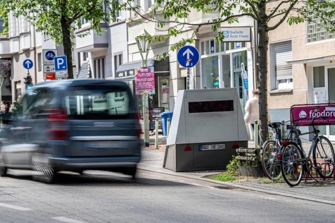 Mobile speed camera system, of the city of Essen, for speed monitoring, speed camera trailer, can