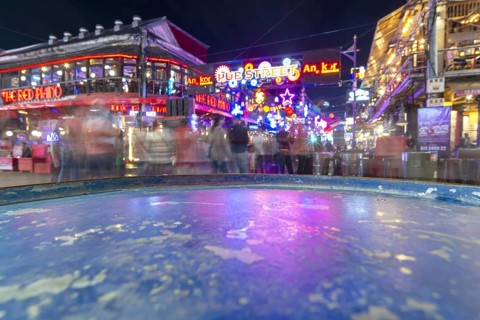 Neon lights, the legendary restaurant THE RED PIANO, Pub Street in the evening, entertainment