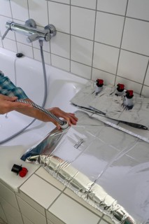 Filling a 10 litre water bag, for storing drinking water at home, as an emergency reserve in the