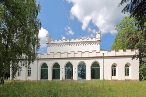 Gothic house with battlements and corner turrets, neo-Gothic, white, museum, Dornholzhausen, Bad