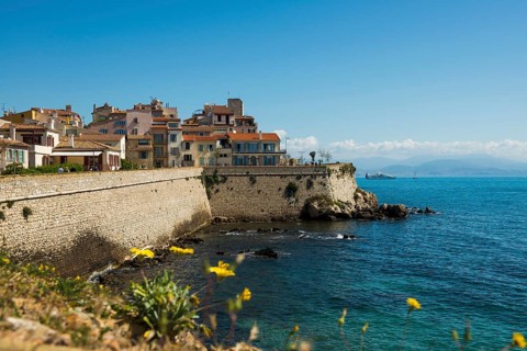 Picturesque town by the sea, Antibes, Provence Alpes Côte d'Azur, South of France, France