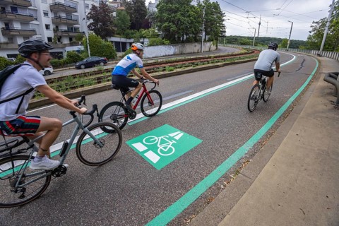New cycle lane between Stuttgart and Degerloch. A 600 metre cycle lane has been created in the