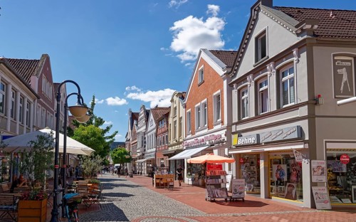 Buildings and shops in Grosse Straße, a pedestrianised street in the old town of Verden. Verden,