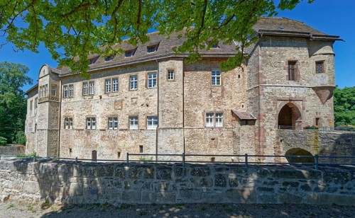 Dringenberg Castle is a medieval hilltop castle in Dringenberg in the district of Höxter. It was