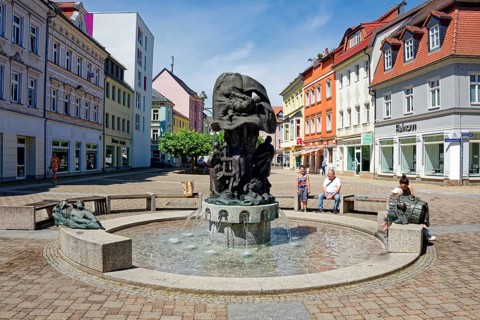 Boot fountain by sculptor Vinzenz Wanitschke at Döbeln's Niedermarkt, Old Town, Döbeln, Saxony,